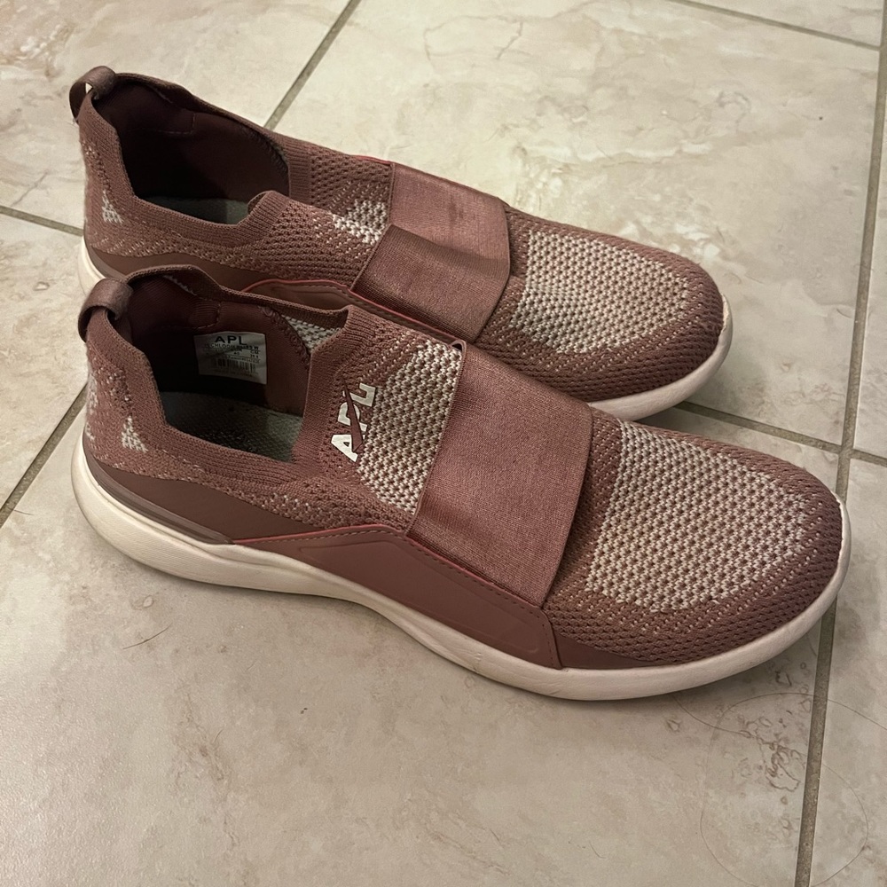 APL Breeze Sneakers